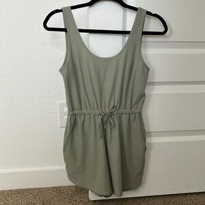 Abercrombie and fitch women’s traveler romper xs petite